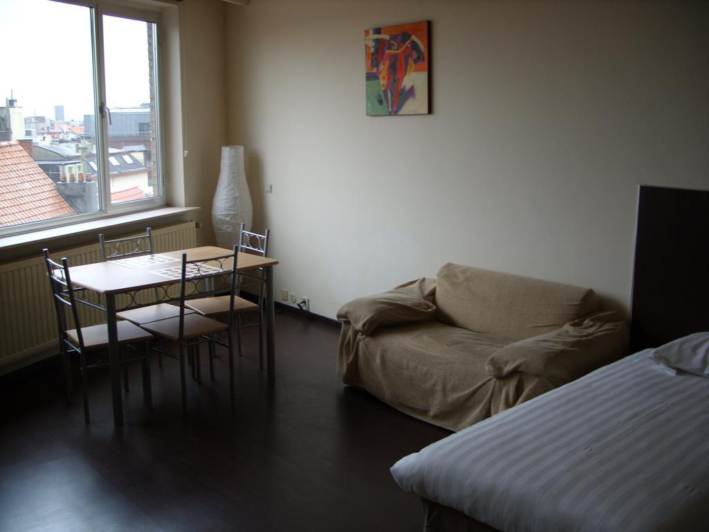 Budget Flats Bryssel Exteriör bild